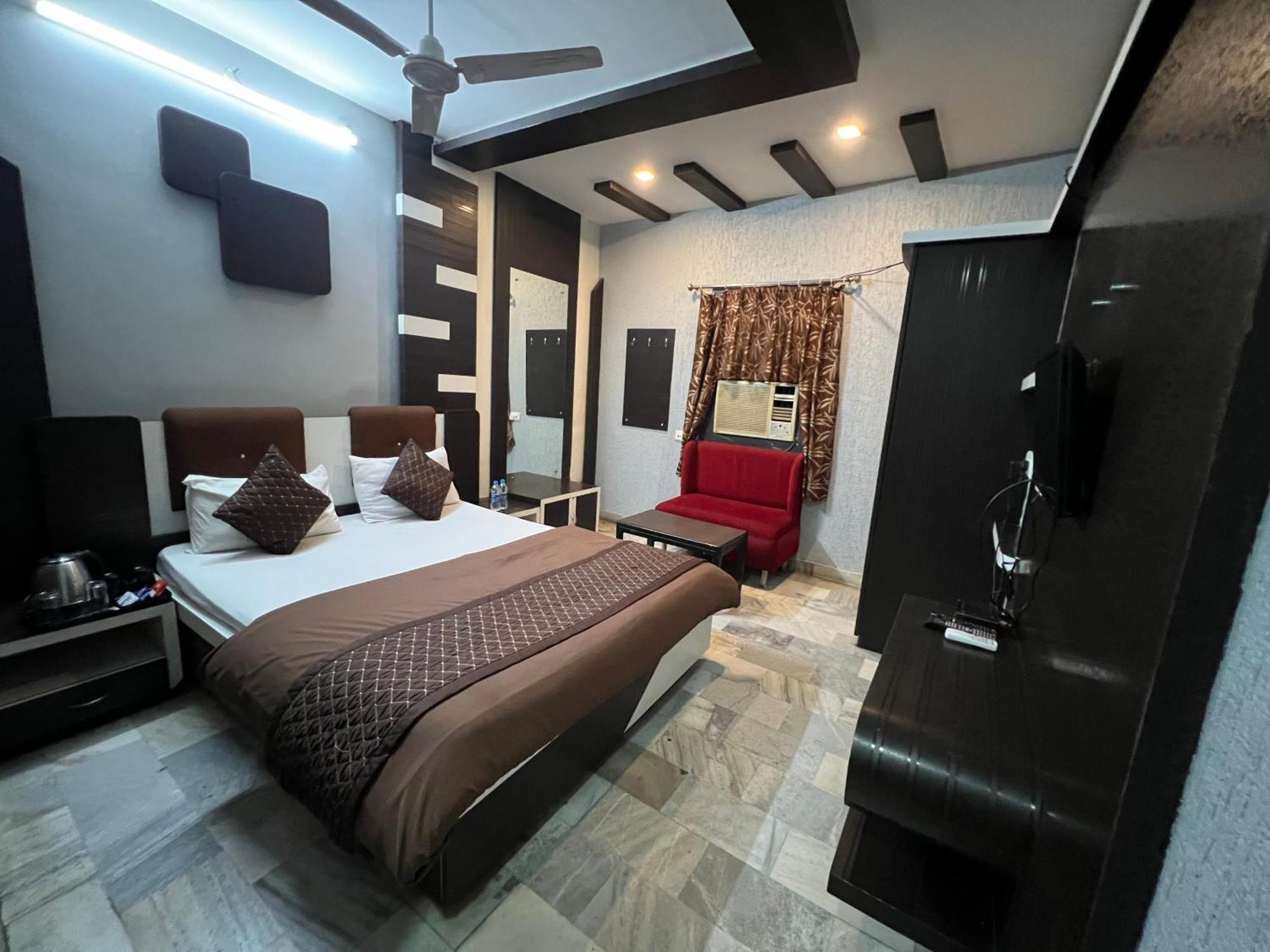 Hotel Sabera سيليجوري المظهر الخارجي الصورة