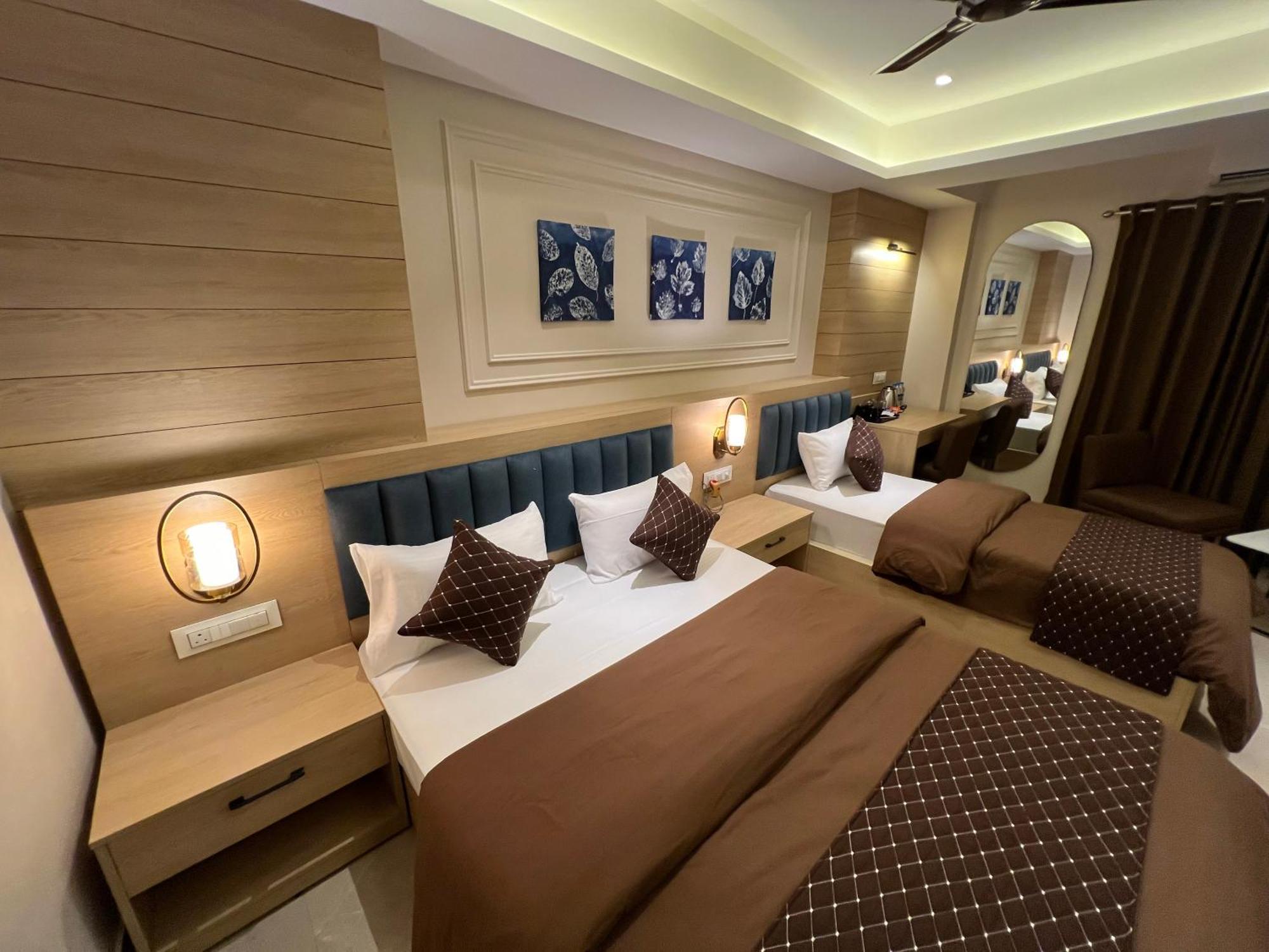 Hotel Sabera سيليجوري المظهر الخارجي الصورة