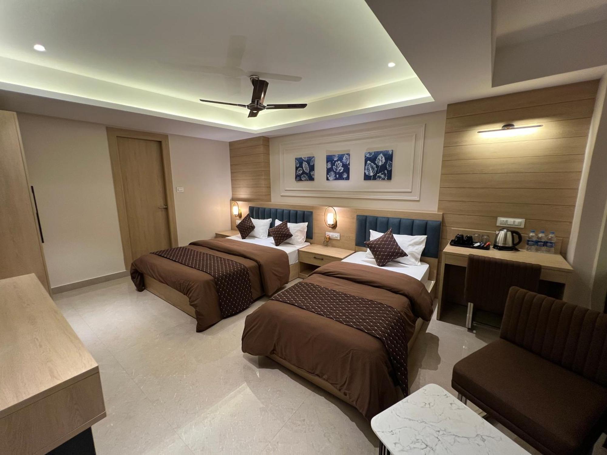 Hotel Sabera سيليجوري المظهر الخارجي الصورة